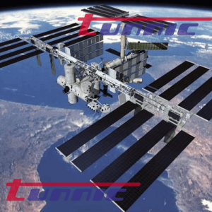 ایستگاه بین المللی فضایی ISS (عبور از مقابل ماه)
